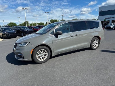 2023 Chrysler Pacifica Touring L FWD