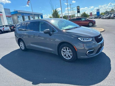 2023 Chrysler Pacifica Touring L FWD