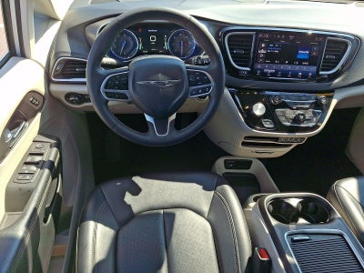 2024 Chrysler Pacifica Touring L FWD