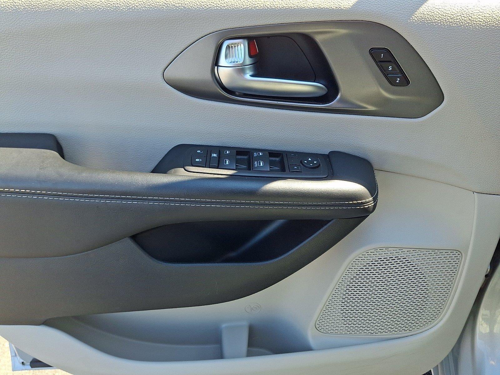 2024 Chrysler Pacifica Touring L FWD