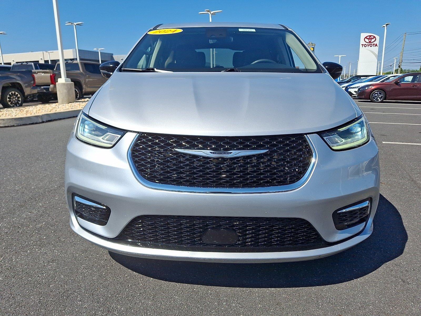 2024 Chrysler Pacifica Touring L FWD