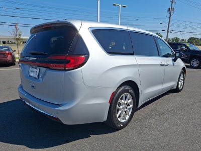 2024 Chrysler Pacifica Touring L FWD