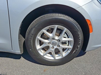 2024 Chrysler Pacifica Touring L FWD