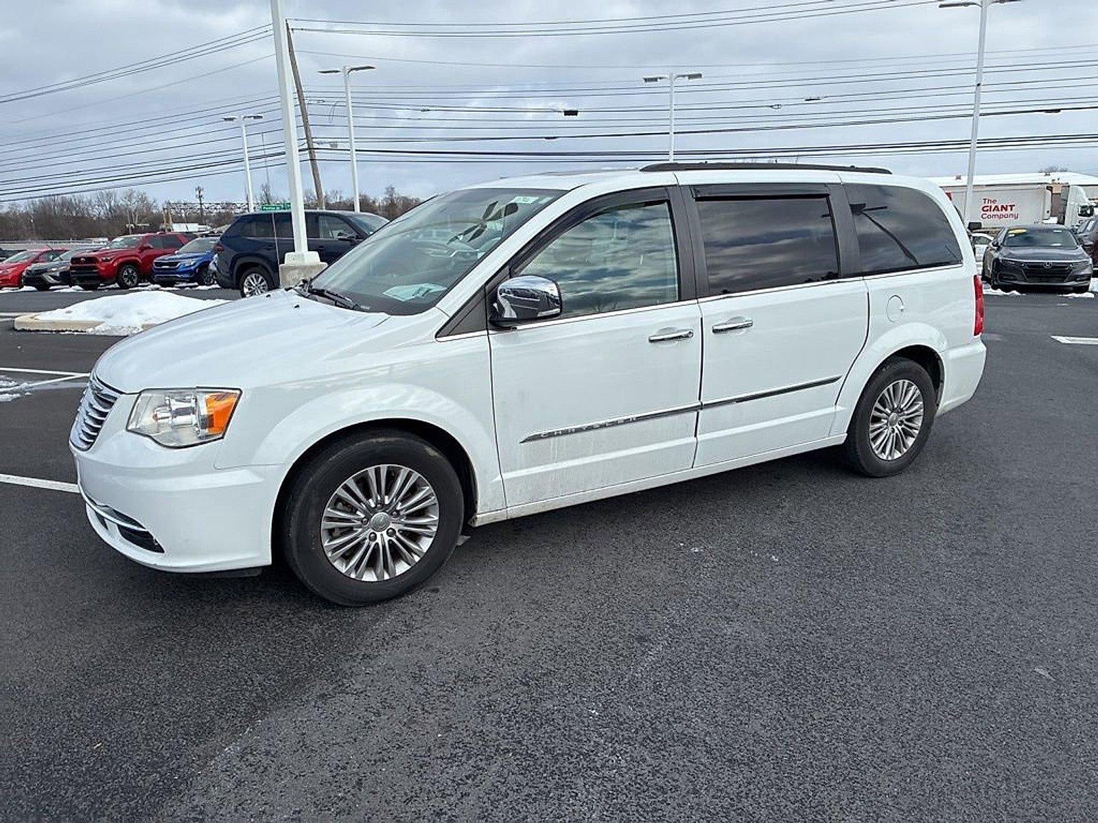 2016 Chrysler Town & Country 4dr Wgn Touring-L Anniversary Edition