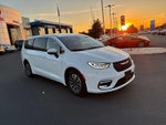 2023 Chrysler Pacifica Hybrid Touring L FWD