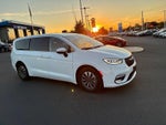 2023 Chrysler Pacifica Hybrid Touring L FWD