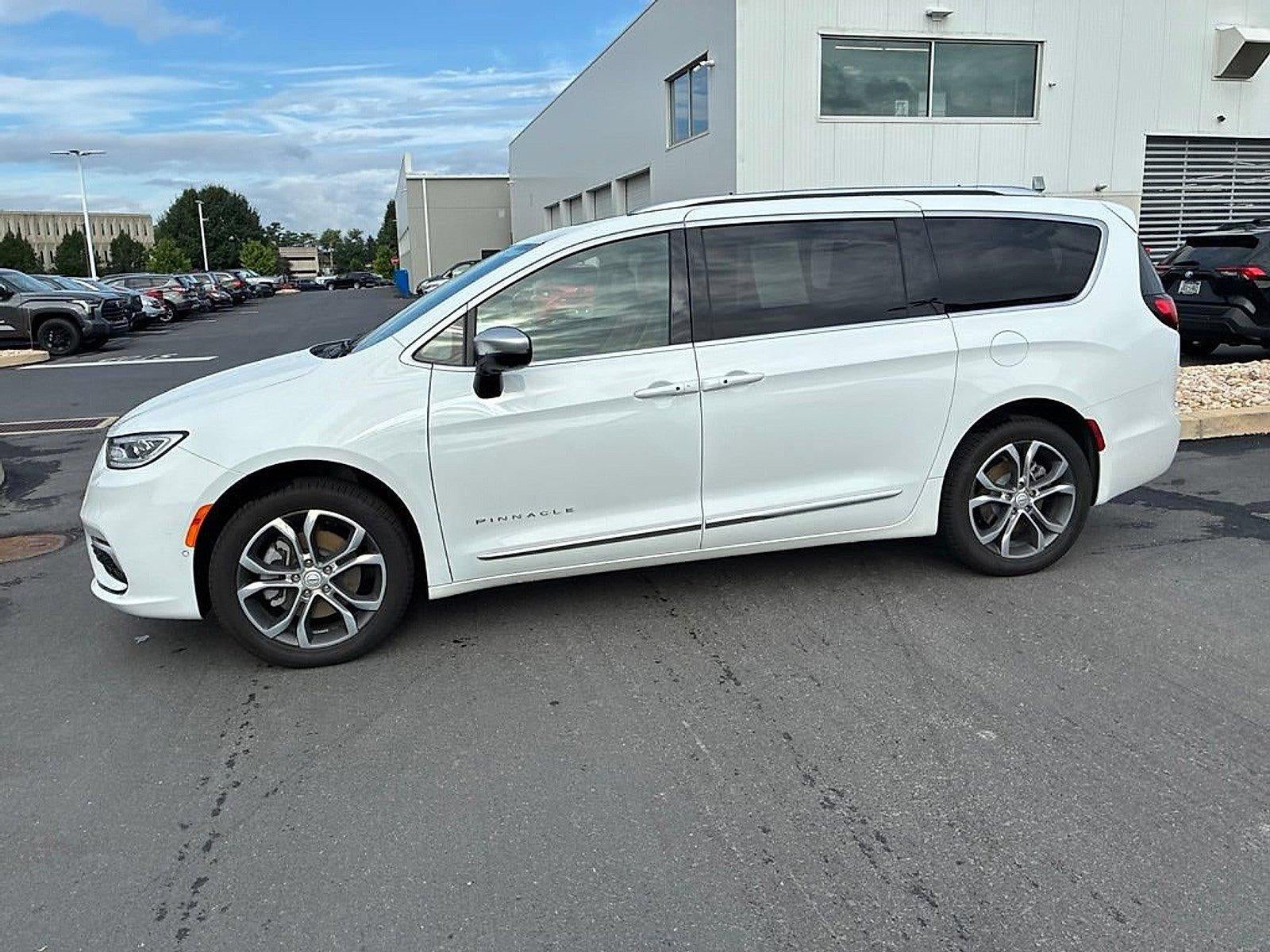 2026 Chrysler Pacifica Pinnacle AWD