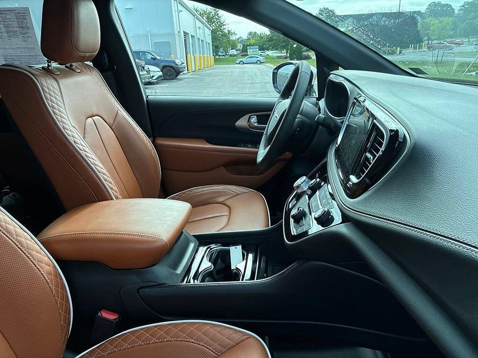 2026 Chrysler Pacifica Pinnacle AWD