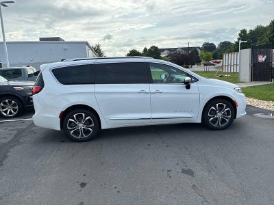 2026 Chrysler Pacifica Pinnacle AWD