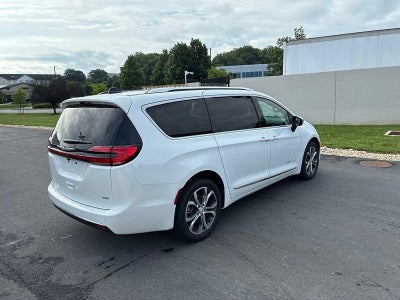 2026 Chrysler Pacifica Pinnacle AWD