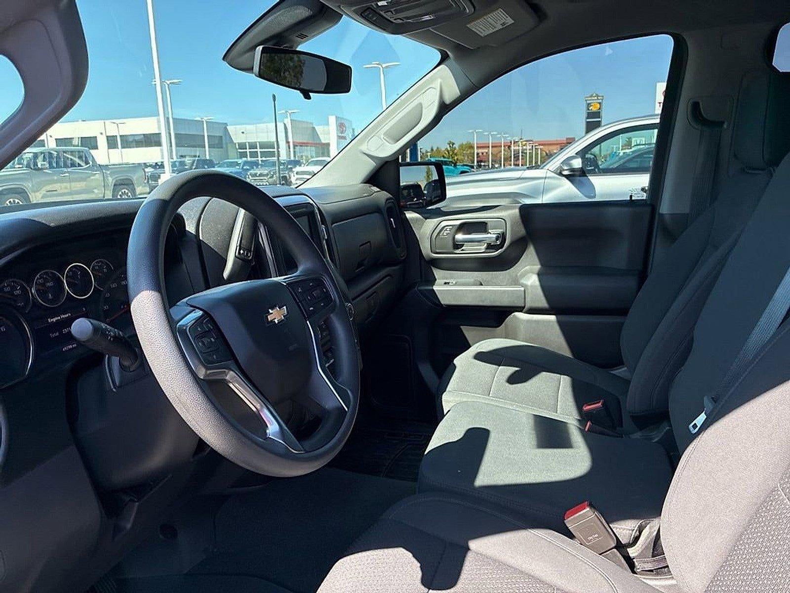 2021 Chevrolet Silverado 1500 Crew Cab Short Box 4-Wheel Drive Custom