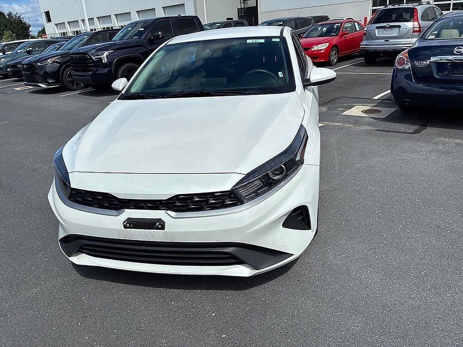 2024 Kia Forte LXS IVT