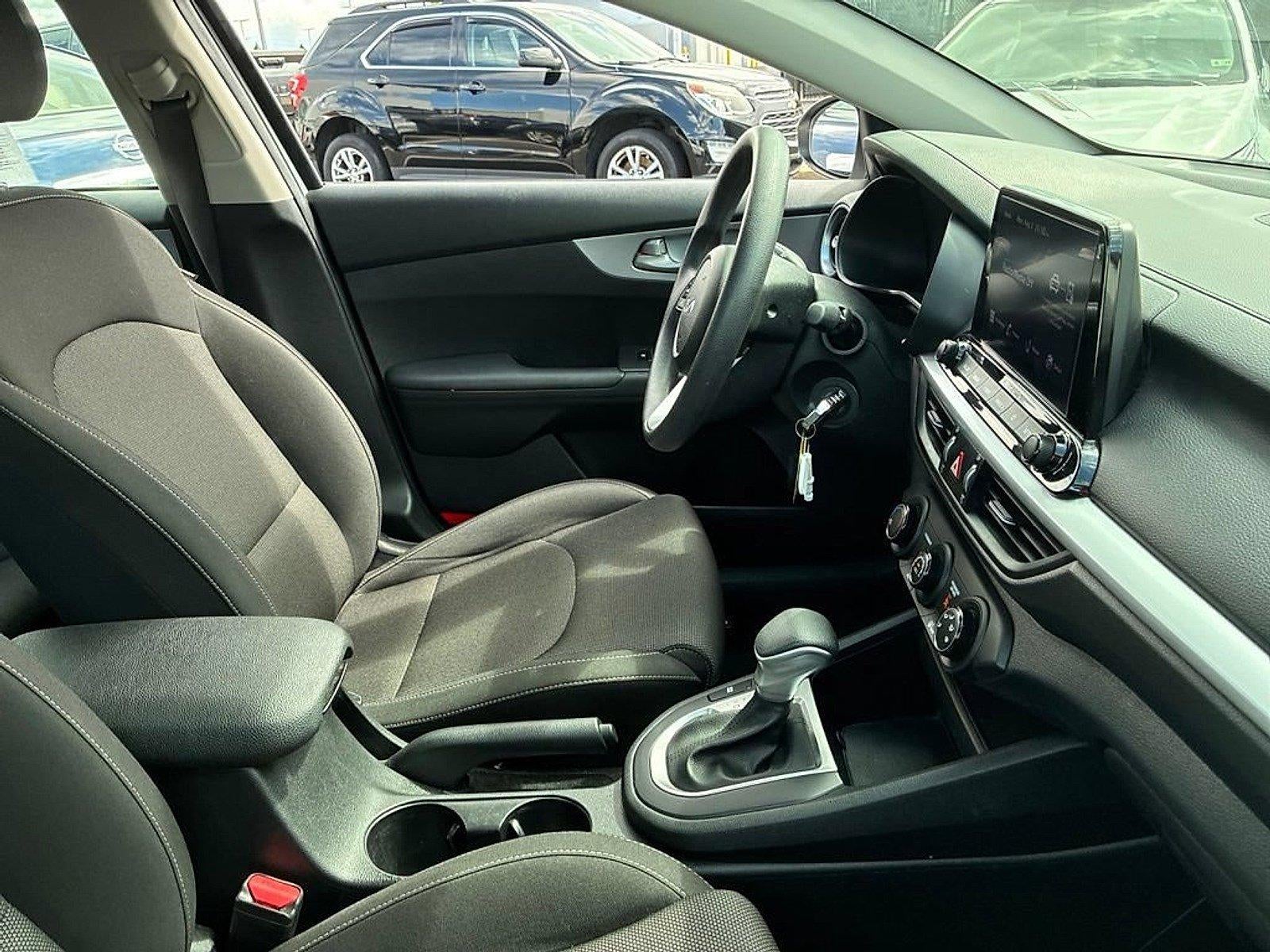 2024 Kia Forte LXS IVT