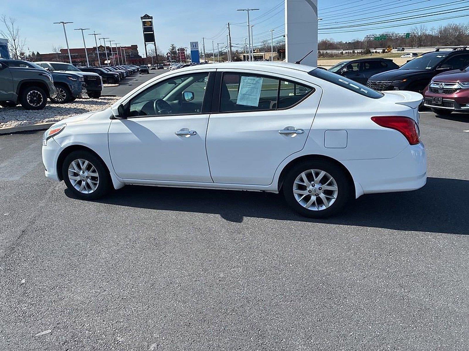 2016 Nissan Versa 4dr Sdn CVT 1.6 SV