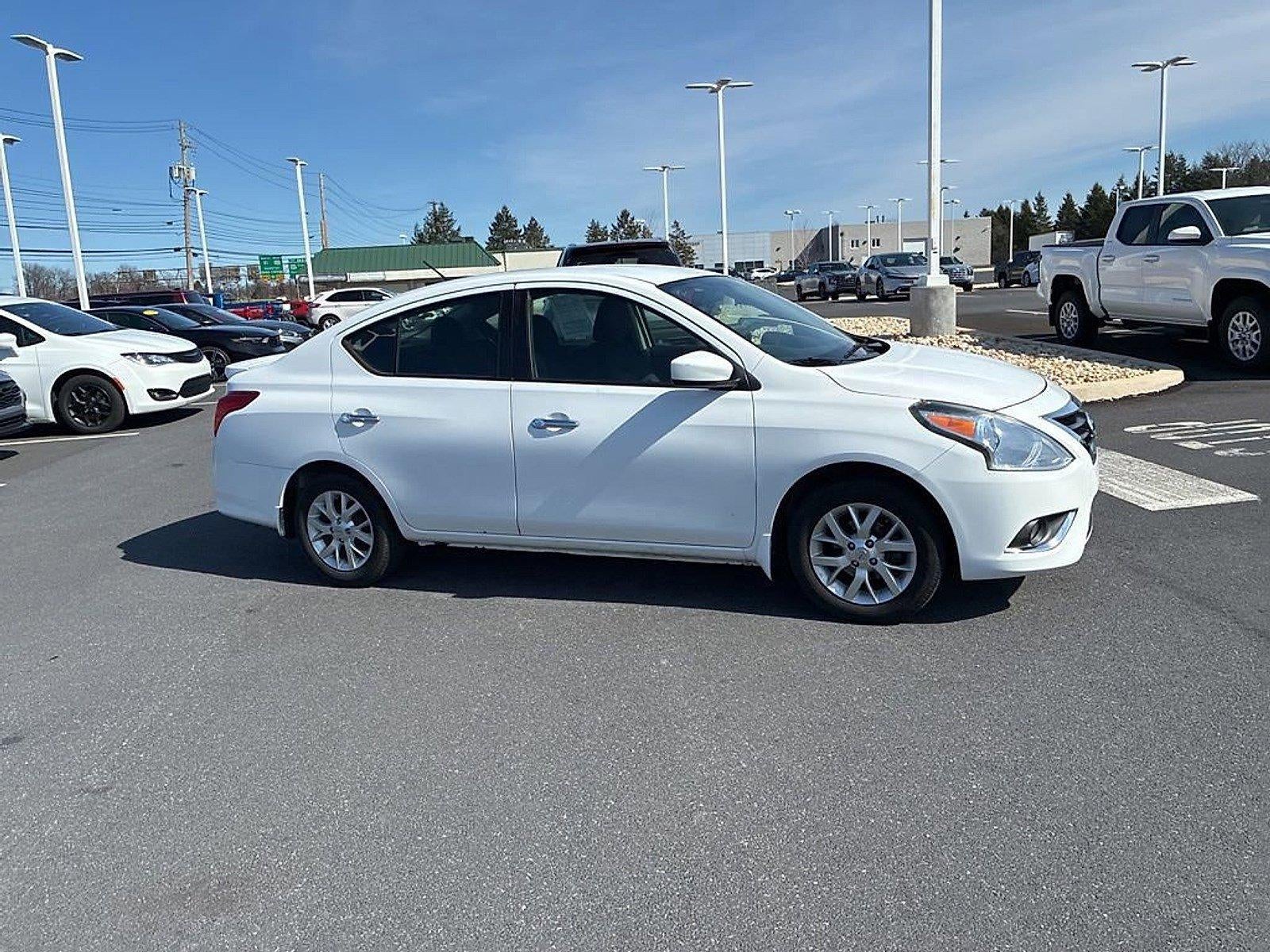 2016 Nissan Versa 4dr Sdn CVT 1.6 SV