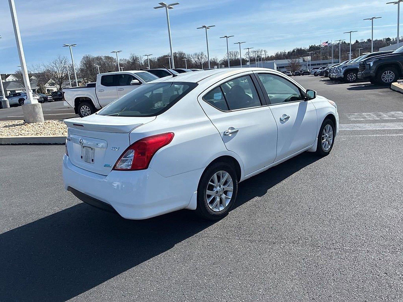 2016 Nissan Versa 4dr Sdn CVT 1.6 SV