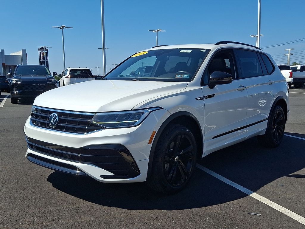 2024 Volkswagen Tiguan 2.0T SE R-Line Black