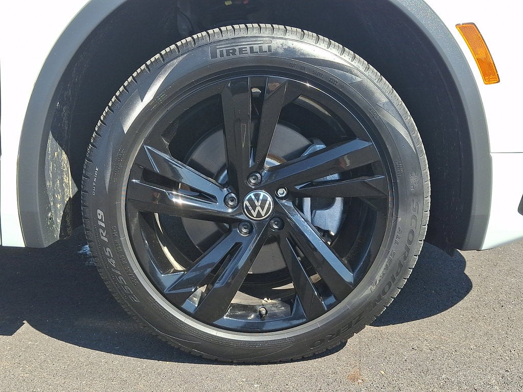 2024 Volkswagen Tiguan 2.0T SE R-Line Black