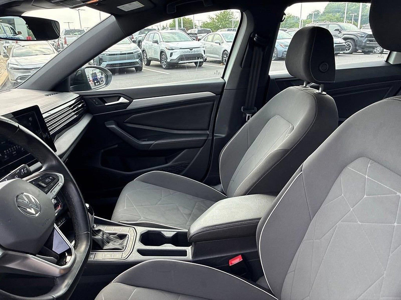 2025 Volkswagen Jetta Sport Auto