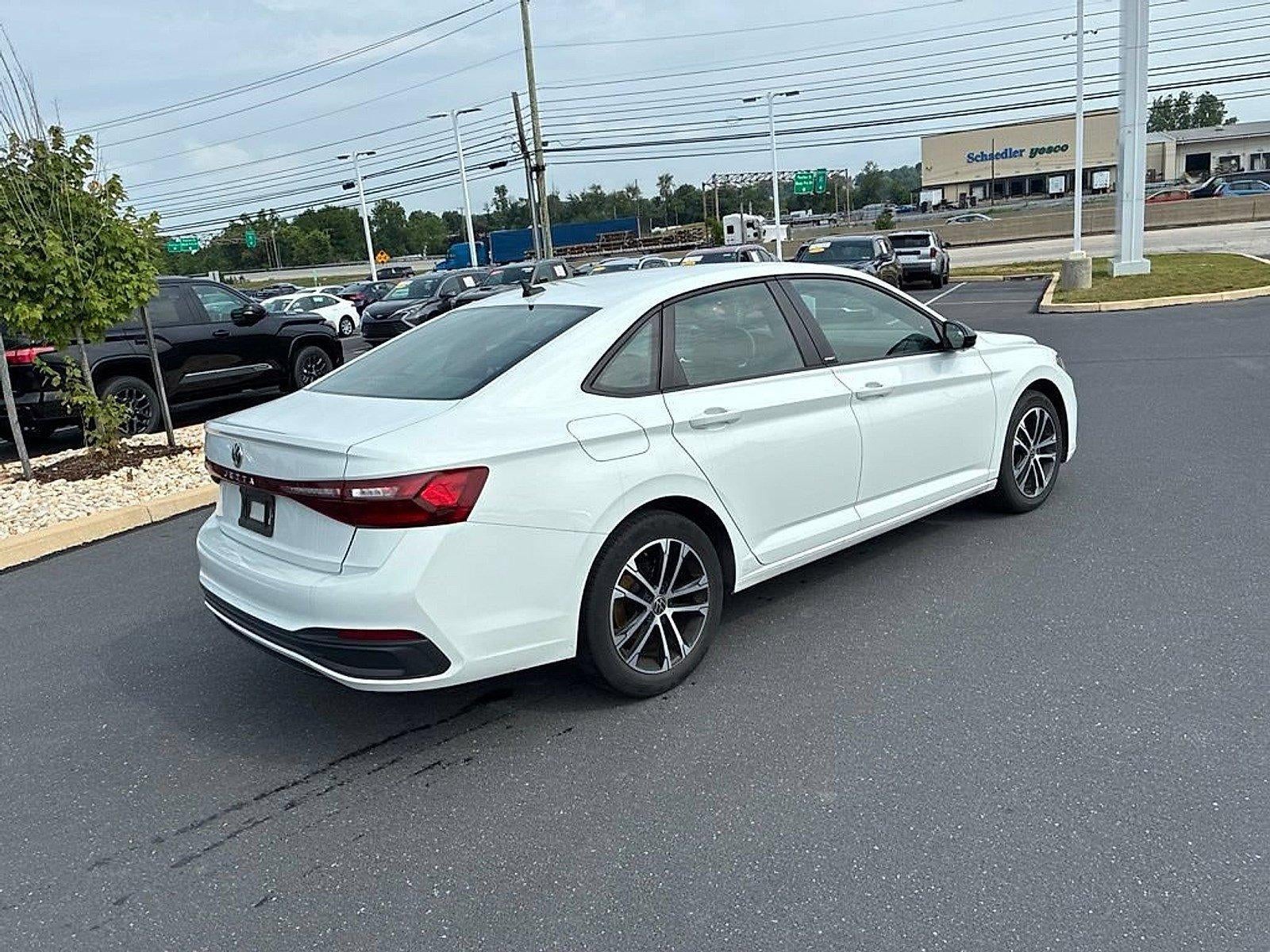 2025 Volkswagen Jetta Sport Auto