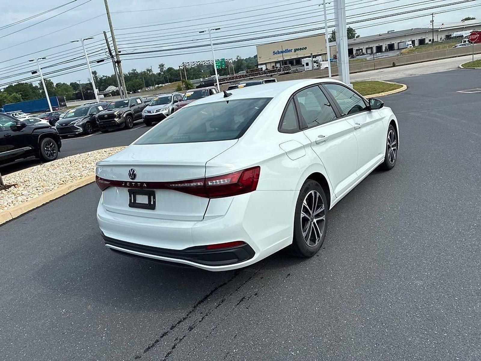 2025 Volkswagen Jetta Sport Auto