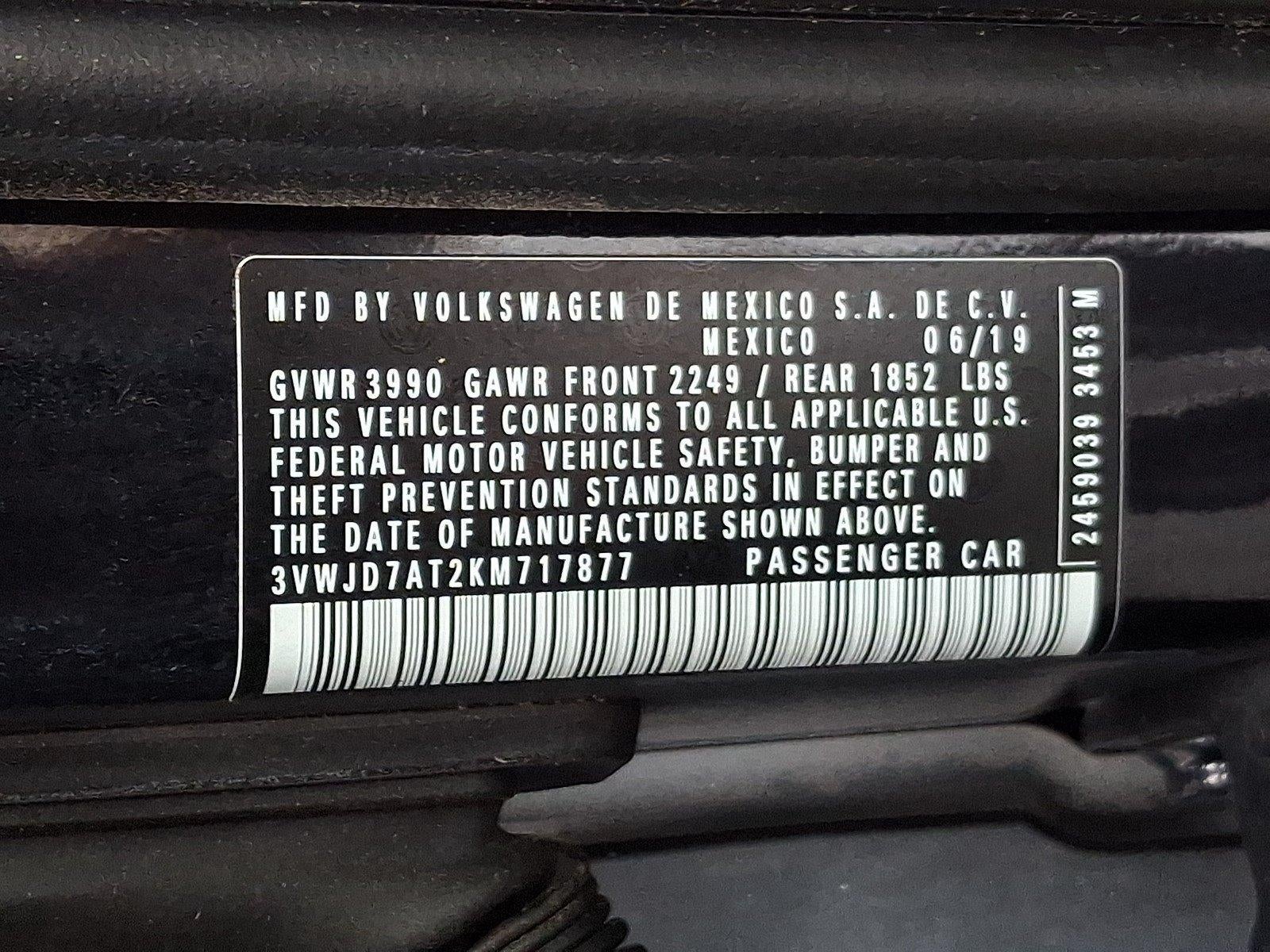 2019 Volkswagen Beetle SE Auto