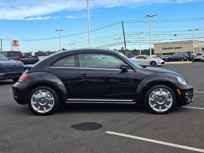 2019 Volkswagen Beetle SE Auto