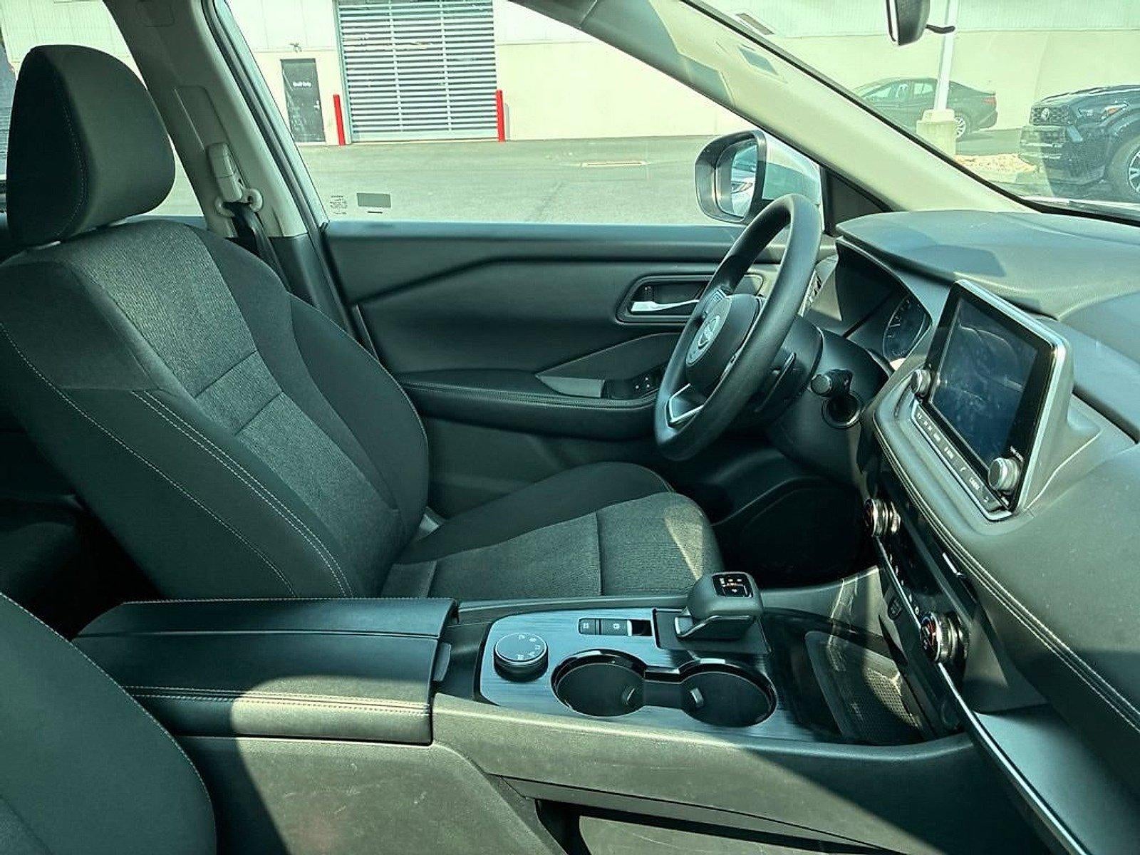 2024 Nissan Rogue AWD SV