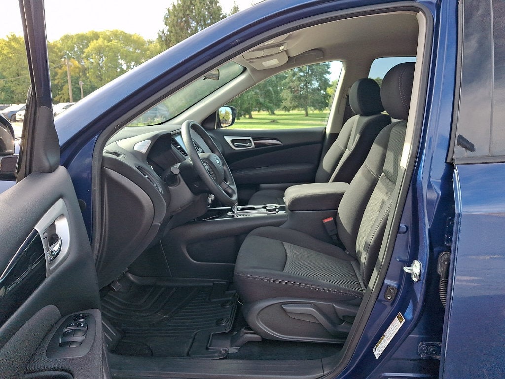 2017 Nissan Pathfinder S