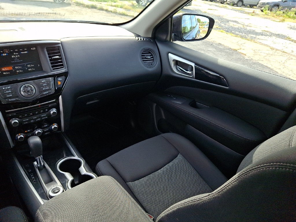 2017 Nissan Pathfinder S