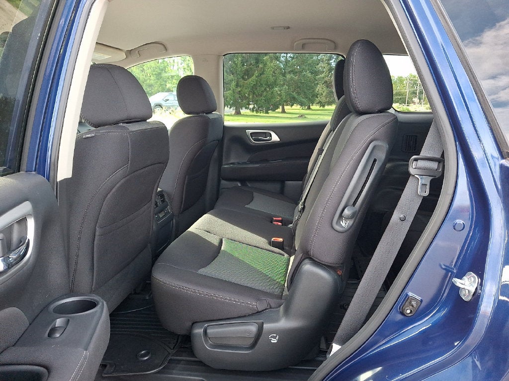 2017 Nissan Pathfinder S