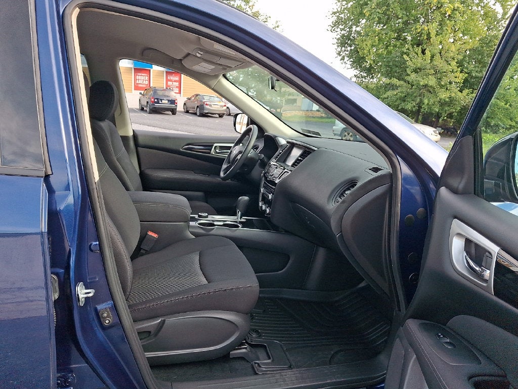 2017 Nissan Pathfinder S