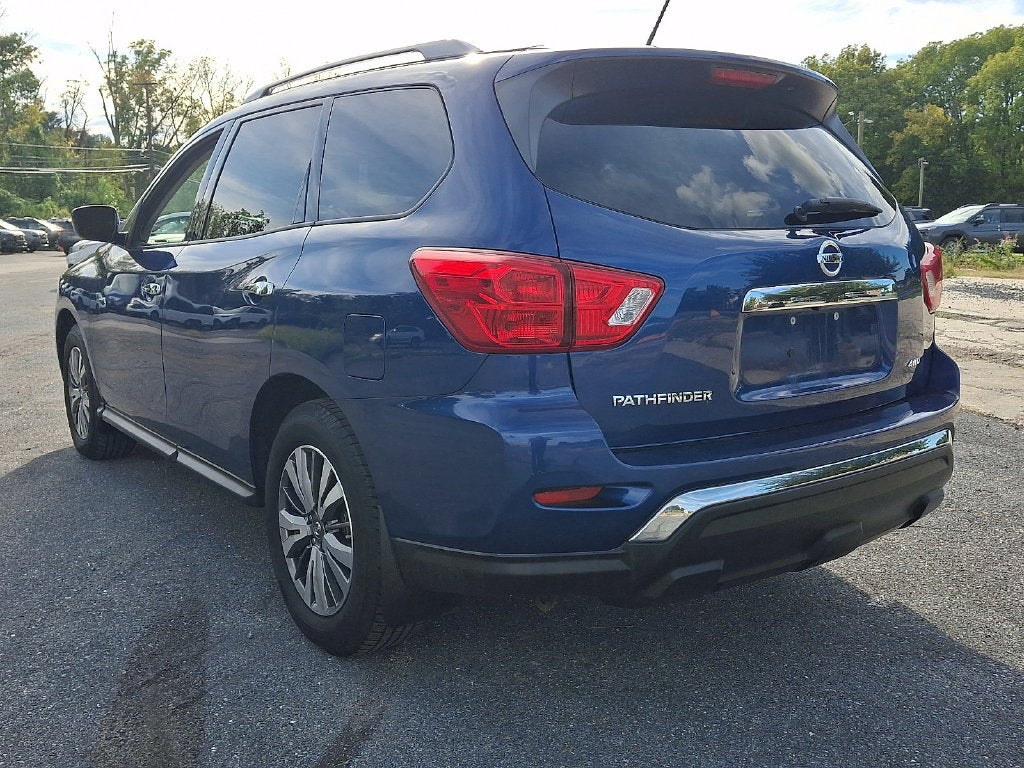 2017 Nissan Pathfinder S