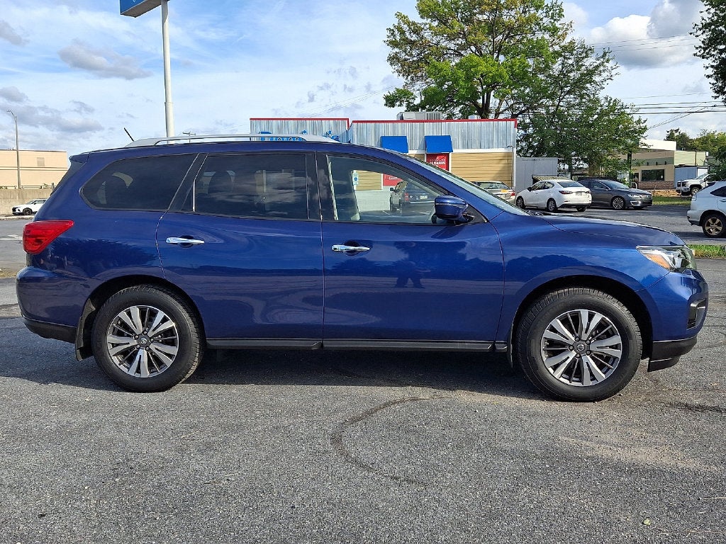 2017 Nissan Pathfinder S
