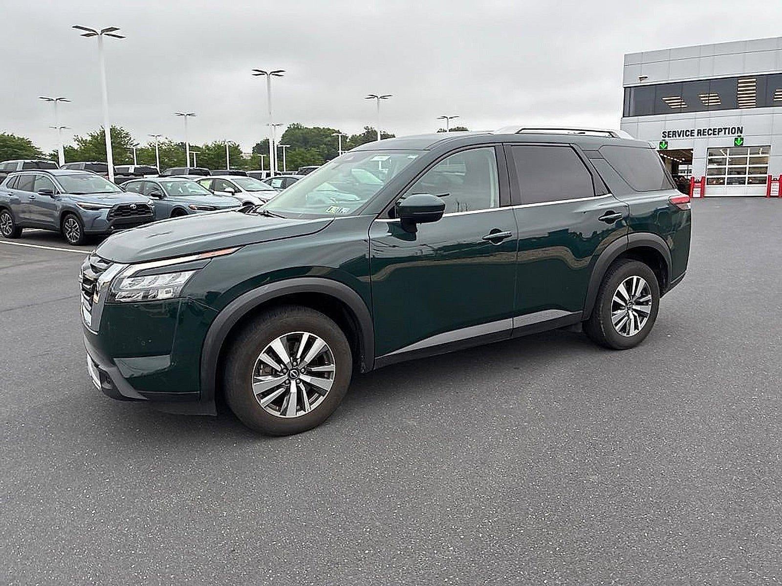 2025 Nissan Pathfinder SL 4WD