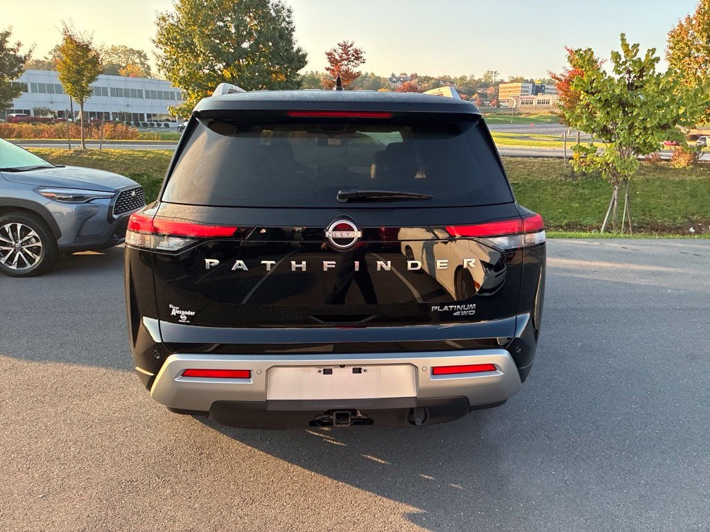 2022 Nissan Pathfinder Platinum