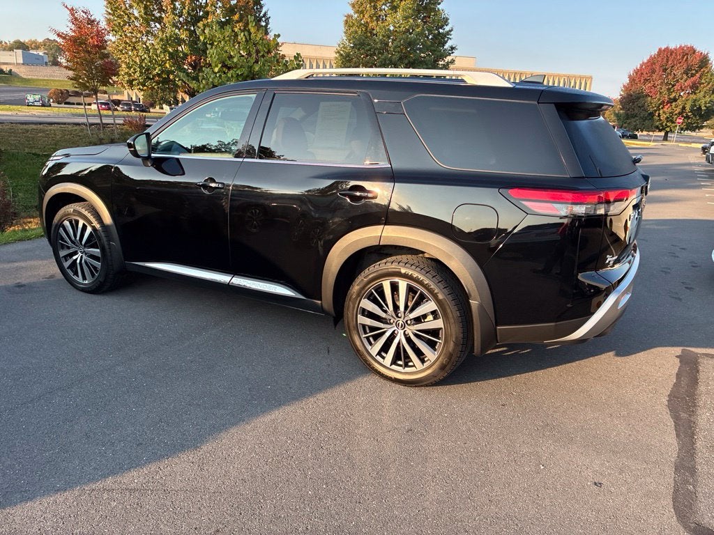 2022 Nissan Pathfinder Platinum
