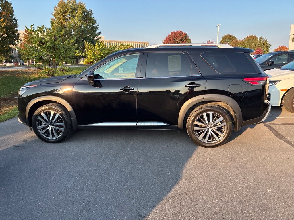 2022 Nissan Pathfinder Platinum