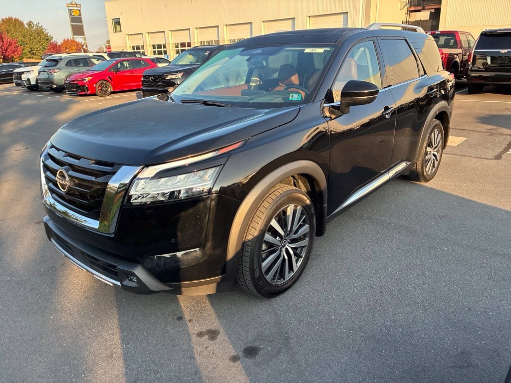 2022 Nissan Pathfinder Platinum