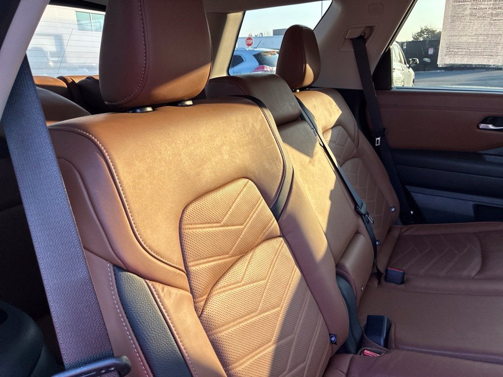 2022 Nissan Pathfinder Platinum