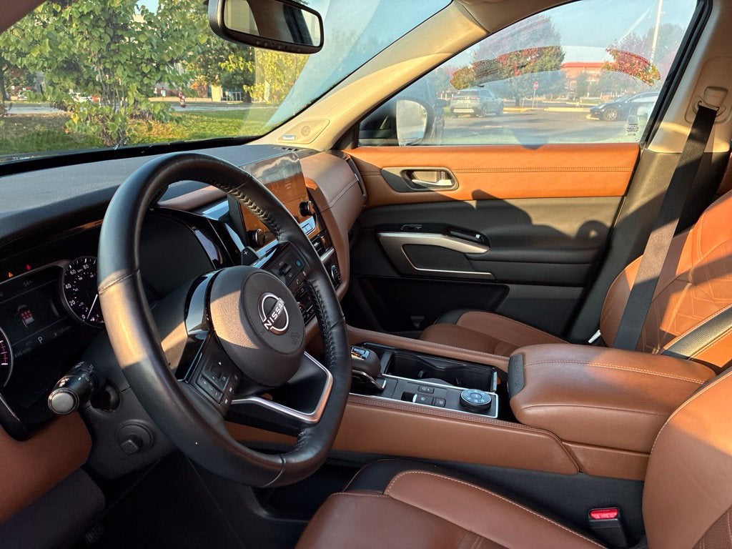 2022 Nissan Pathfinder Platinum