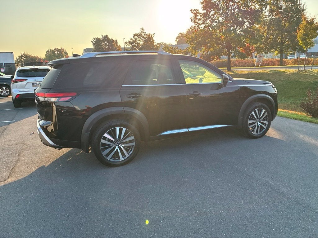 2022 Nissan Pathfinder Platinum