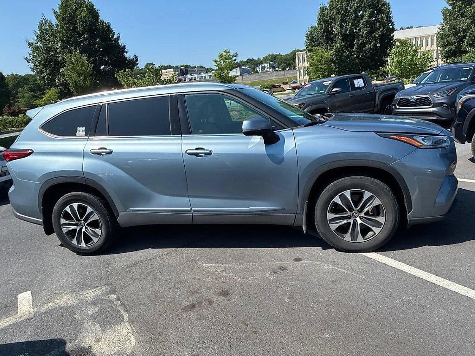 2020 Toyota Highlander XLE AWD (Natl)