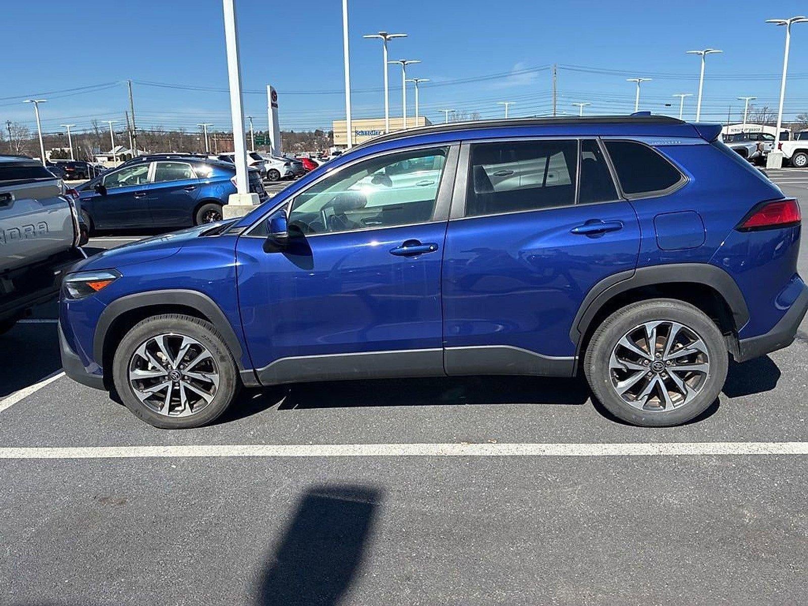 2023 Toyota Corolla Cross XLE 4WD (Natl)