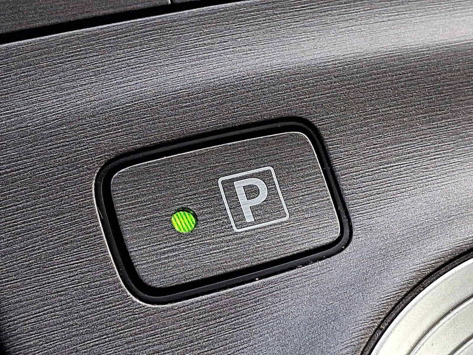 2014 Toyota Prius 5dr HB Four (Natl)