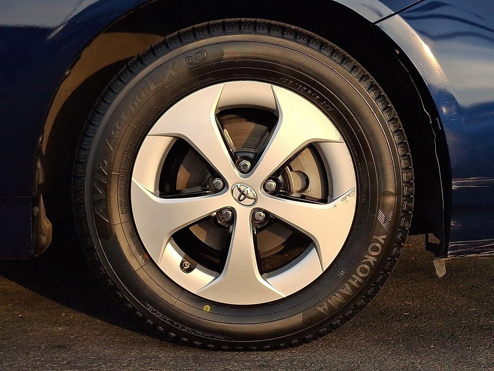 2014 Toyota Prius 5dr HB Four (Natl)