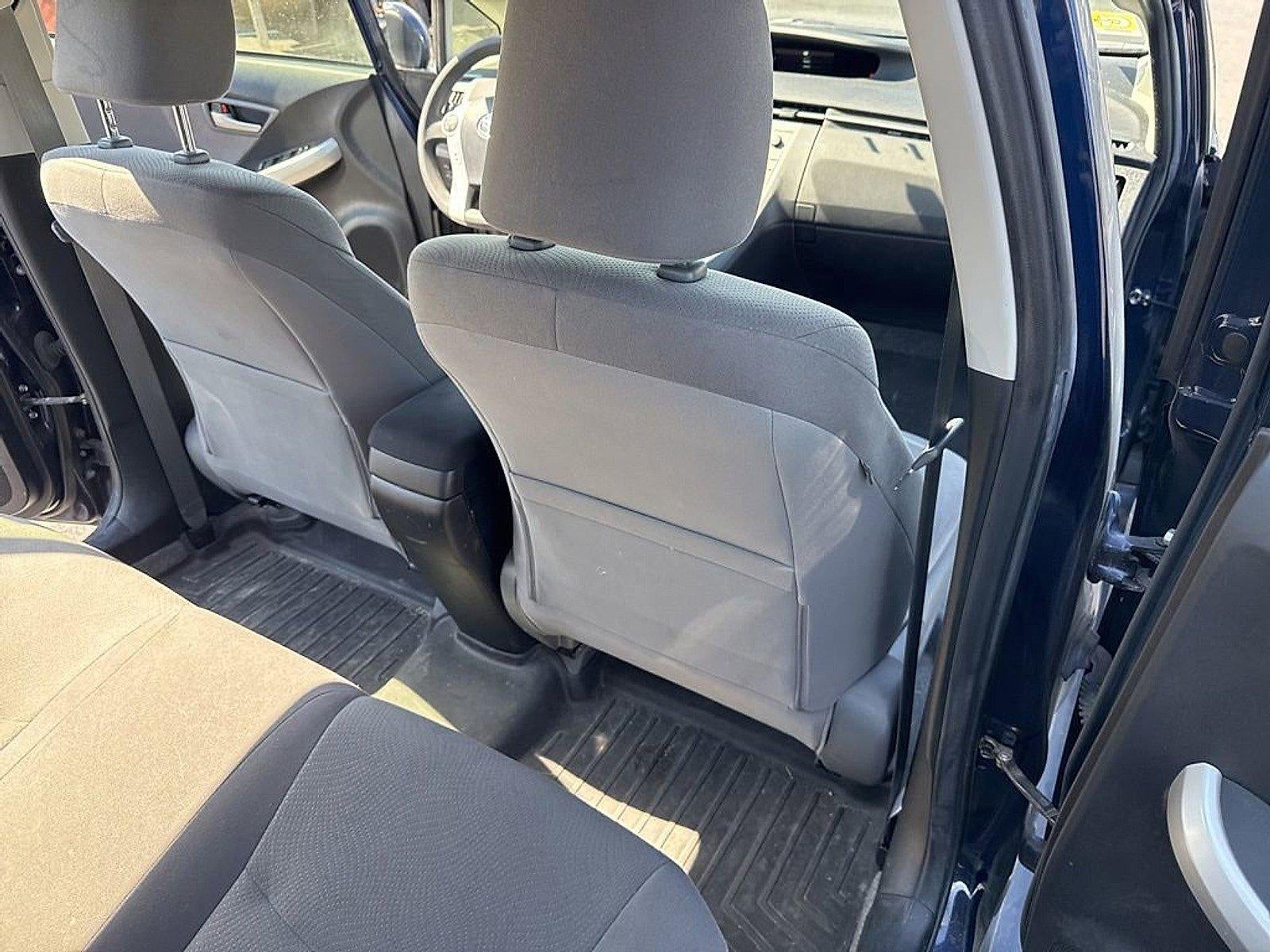 2013 Toyota Prius 5dr HB Two (Natl)