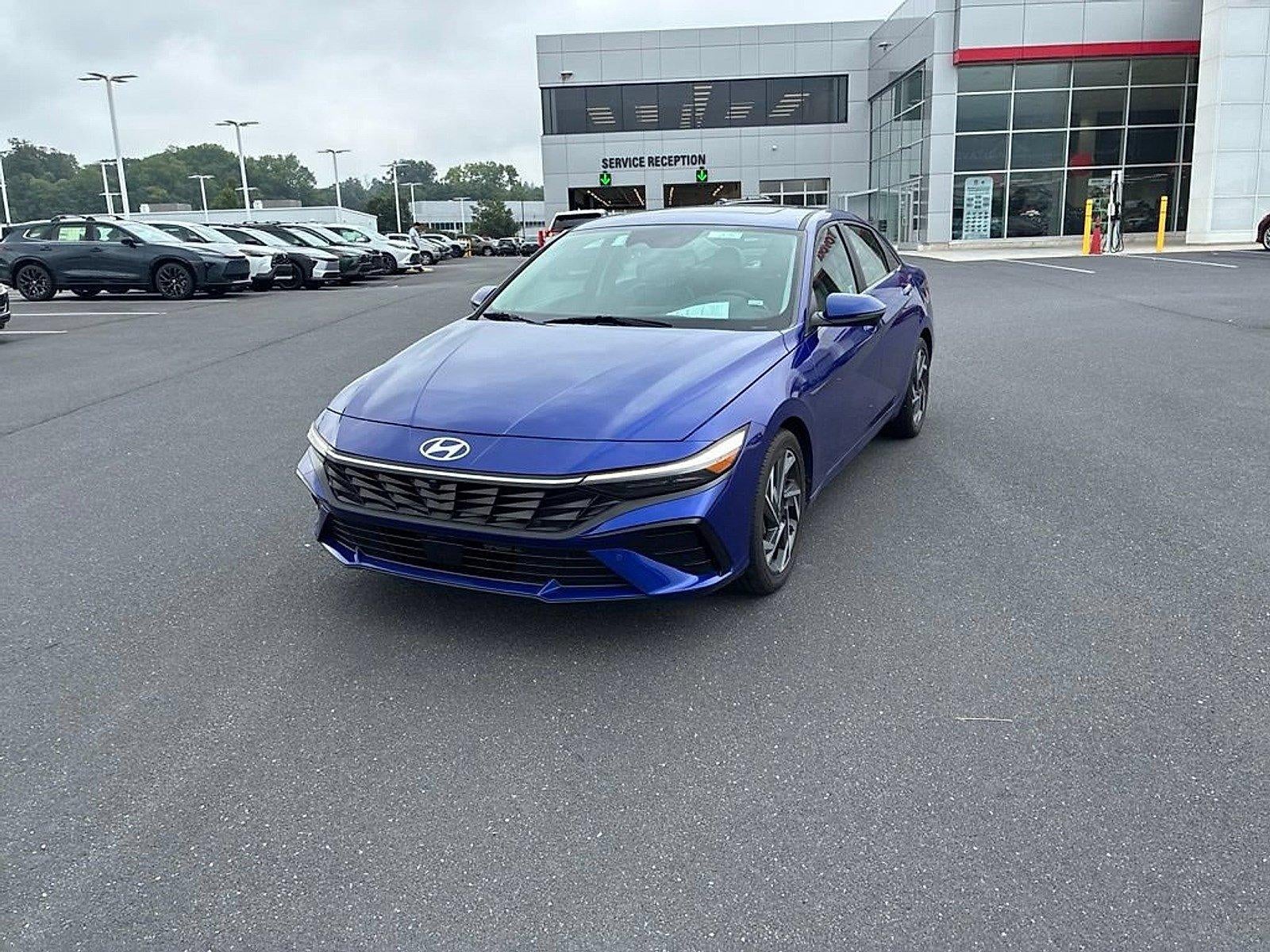 2024 Hyundai ELANTRA Limited IVT