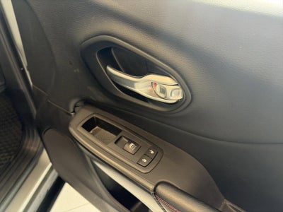 2016 Jeep Cherokee 4WD 4dr Trailhawk