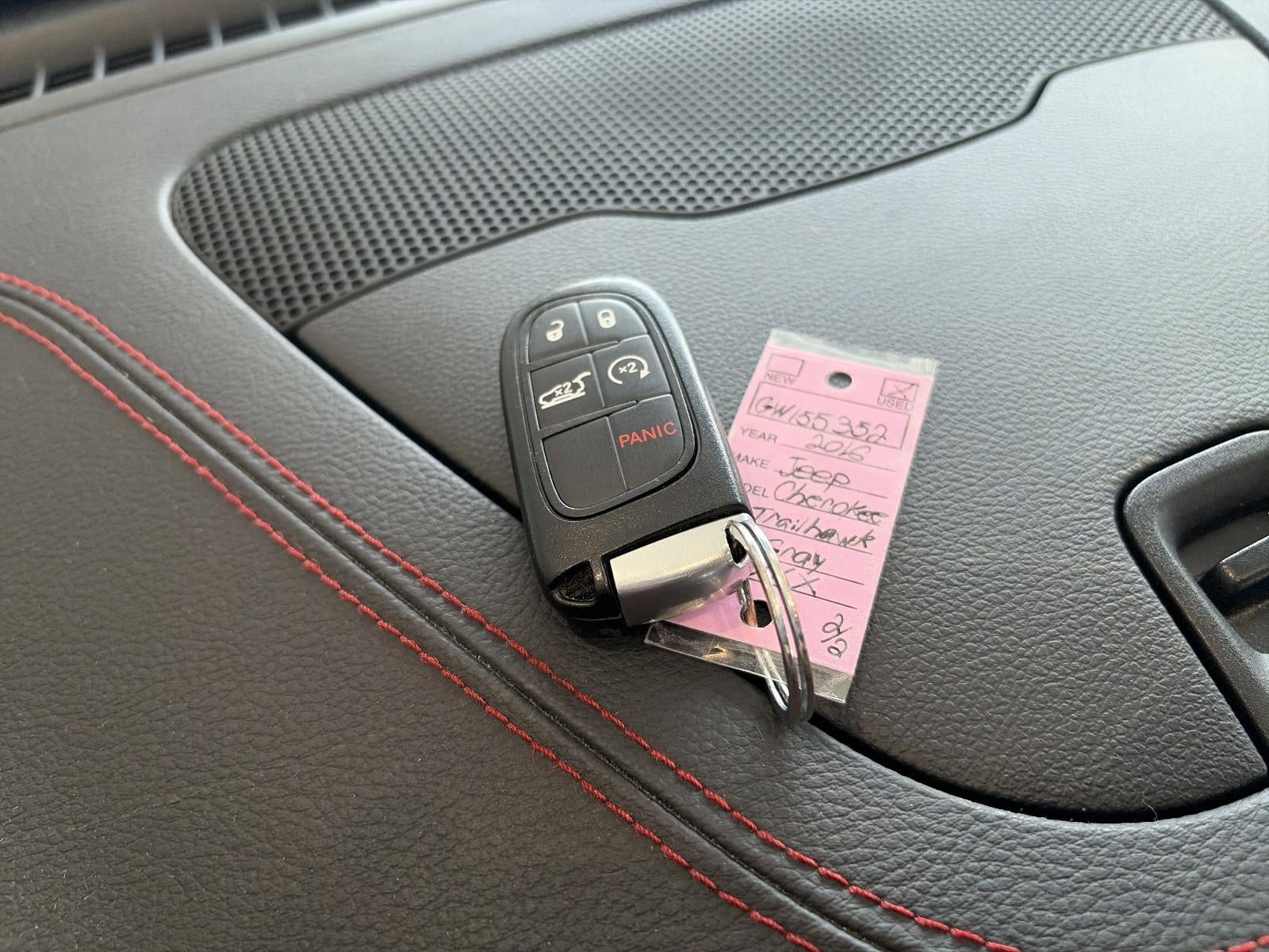 2016 Jeep Cherokee 4WD 4dr Trailhawk